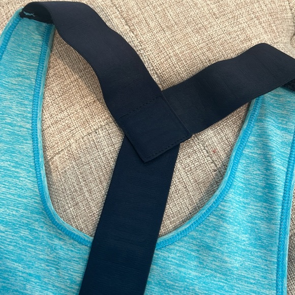 Under armor workout tank - Picture 3 of 4